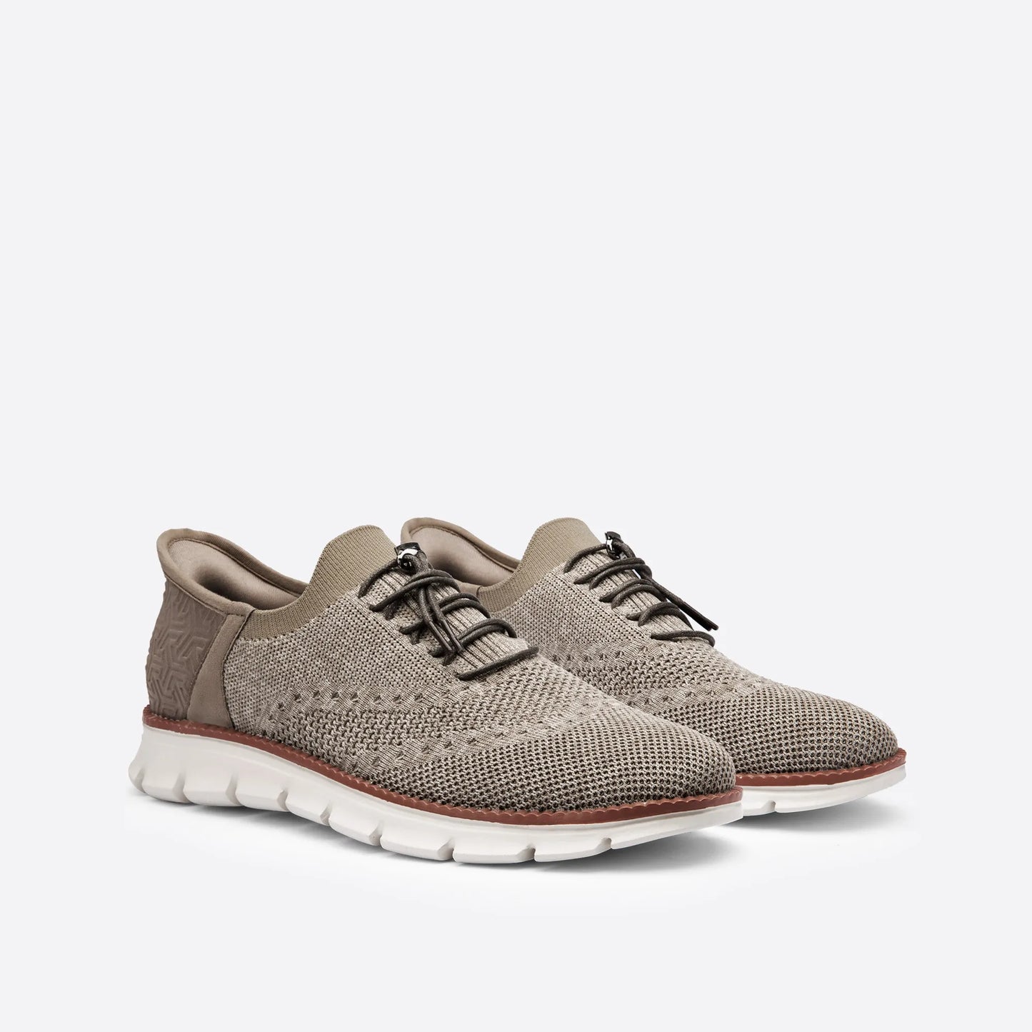 ARIUS™ CASUAL OXFORD SNEAKER