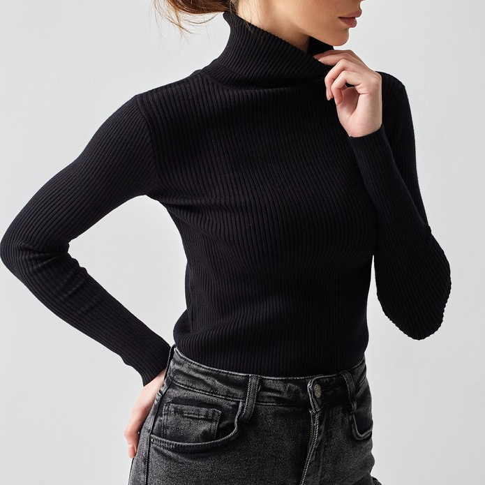 CHÉRIE KNITTED TURTLENECK SWEATER