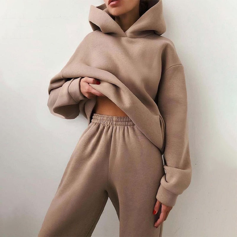 ÉCLARANTE LOUNGE COUTURE SWEATER SET