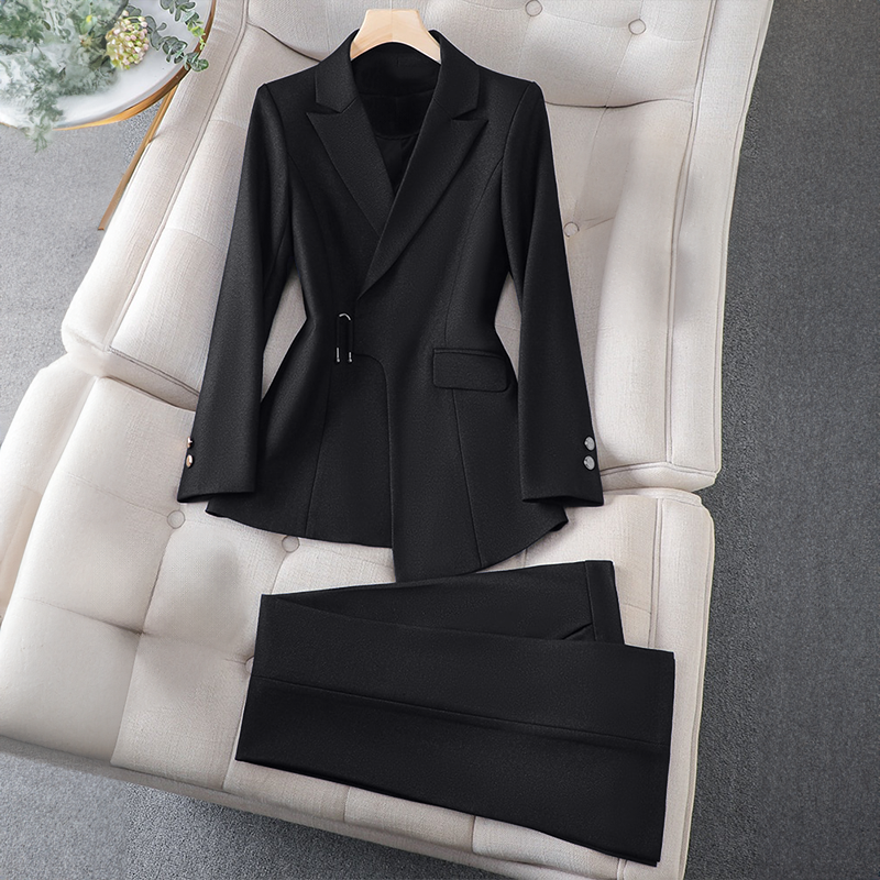 L'AURABLEND™ ELEGANT BLAZER SET
