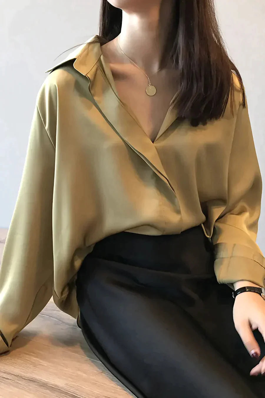 L'Éclat Lotus™ Satin Blouse