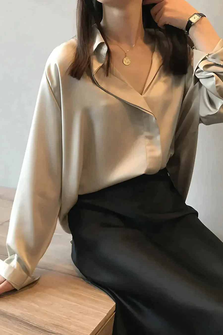 L'Éclat Lotus™ Satin Blouse