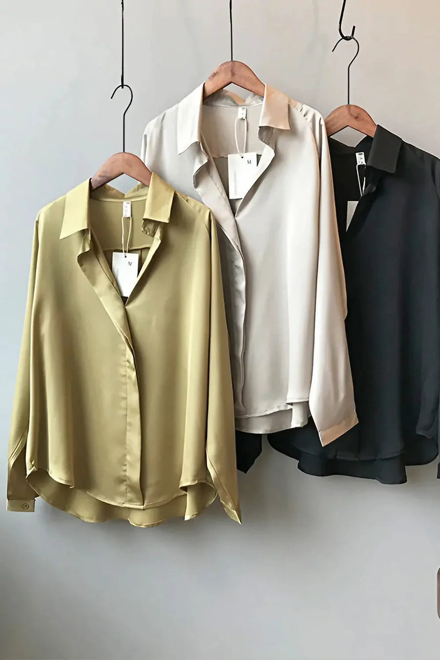 L'Éclat Lotus™ Satin Blouse