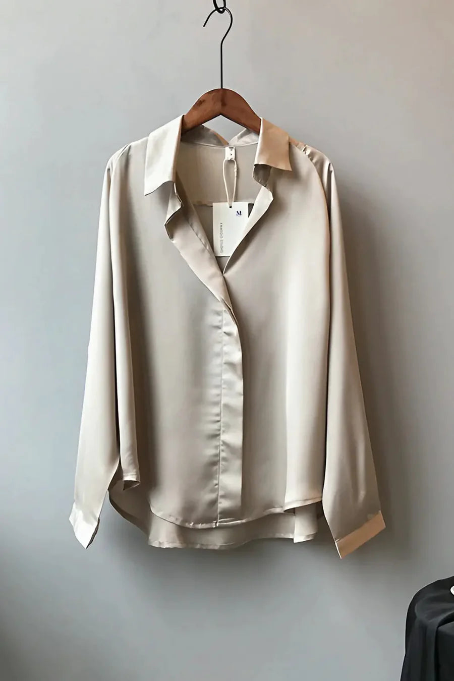 L'Éclat Lotus™ Satin Blouse