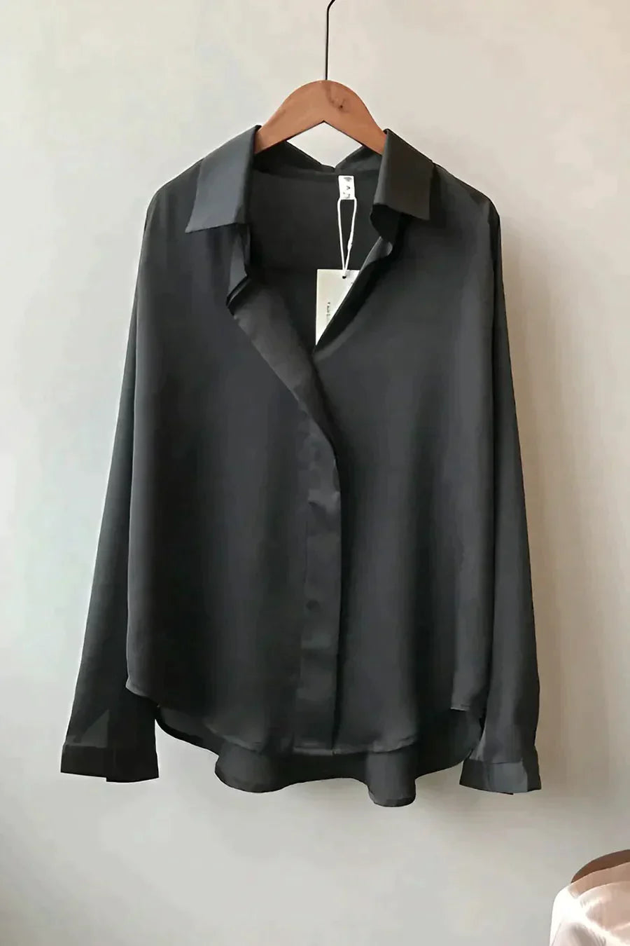 L'Éclat Lotus™ Satin Blouse