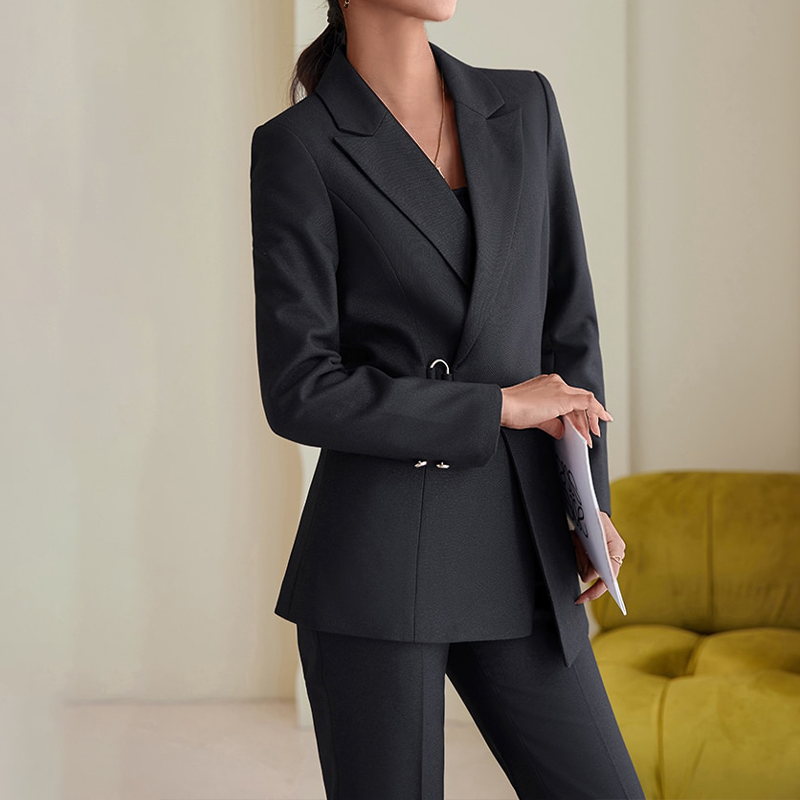 L'AURABLEND™ ELEGANT BLAZER SET