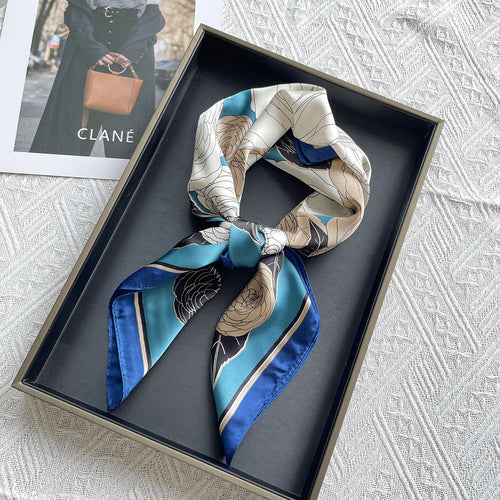 L'ÉCLAT LOTUS™ VINTAGE SATIN SCARF
